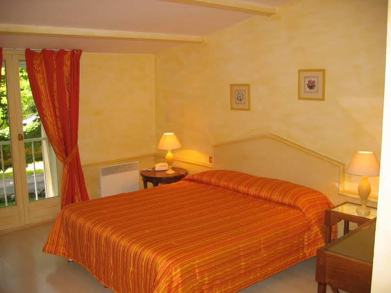 Le Cedre De Soyons Otel Oda fotoğraf