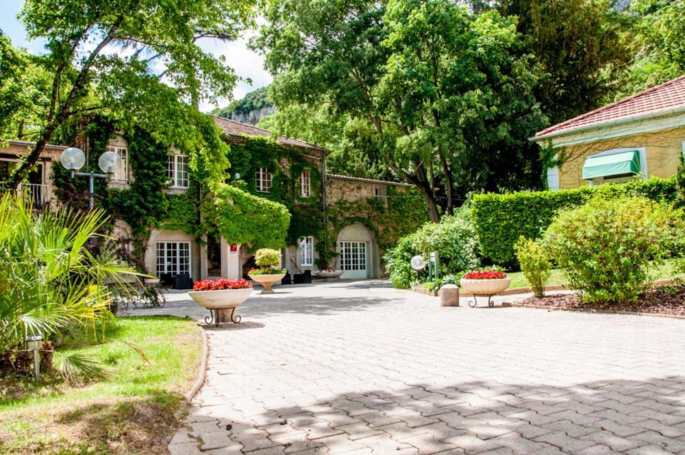 Le Cedre De Soyons Otel Dış mekan fotoğraf